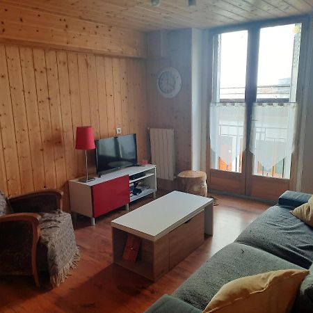 Le Cocon Lägenhet Bagnères-de-Luchon Exteriör bild