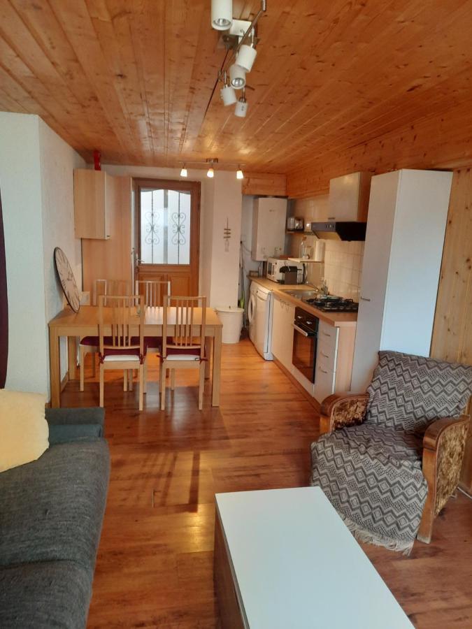 Le Cocon Lägenhet Bagnères-de-Luchon Exteriör bild